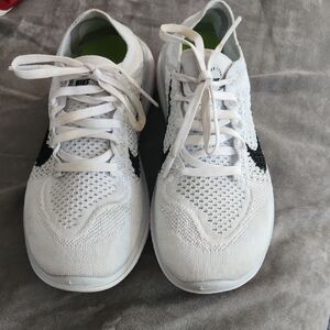 Nike White and Black Knit Sneakers